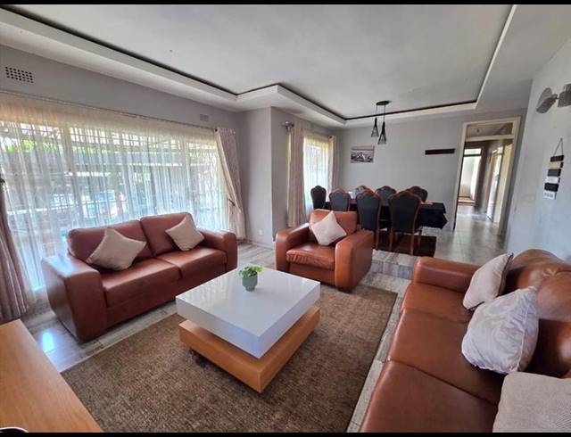 3 BEDROOM HOUSE FOR SALE IN FREEWAY PARK